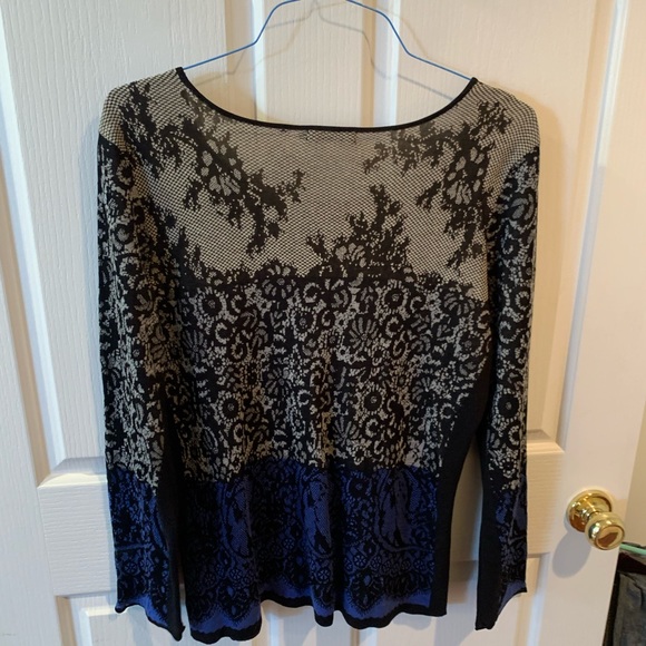 Nic and Zoe sweater with scoop neck - Picture 4 of 4